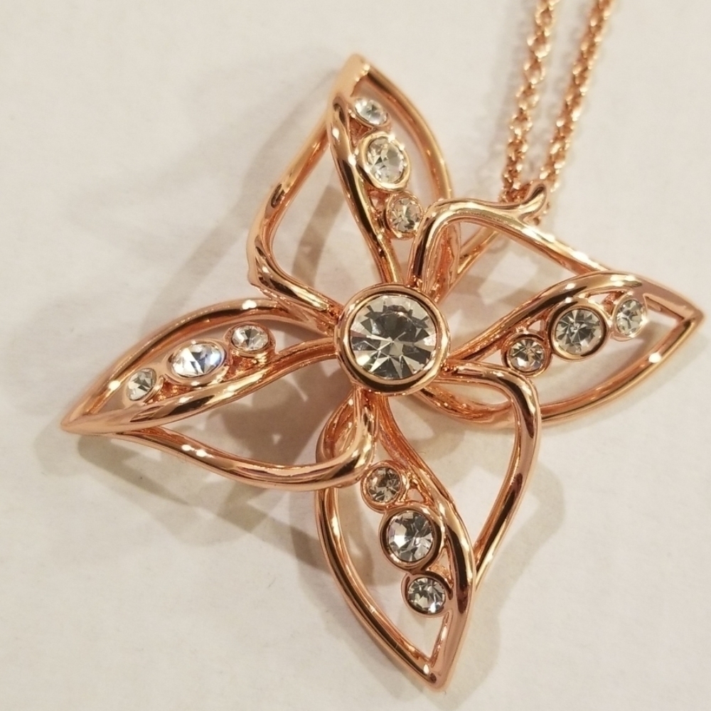 💕TED BAKER💕 Chelo Crystal Breeze Necklace ~ Rose Gold NWT
